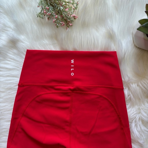 Wilo The Label Red Ruched High Rise Leggings - Picture 4 of 4